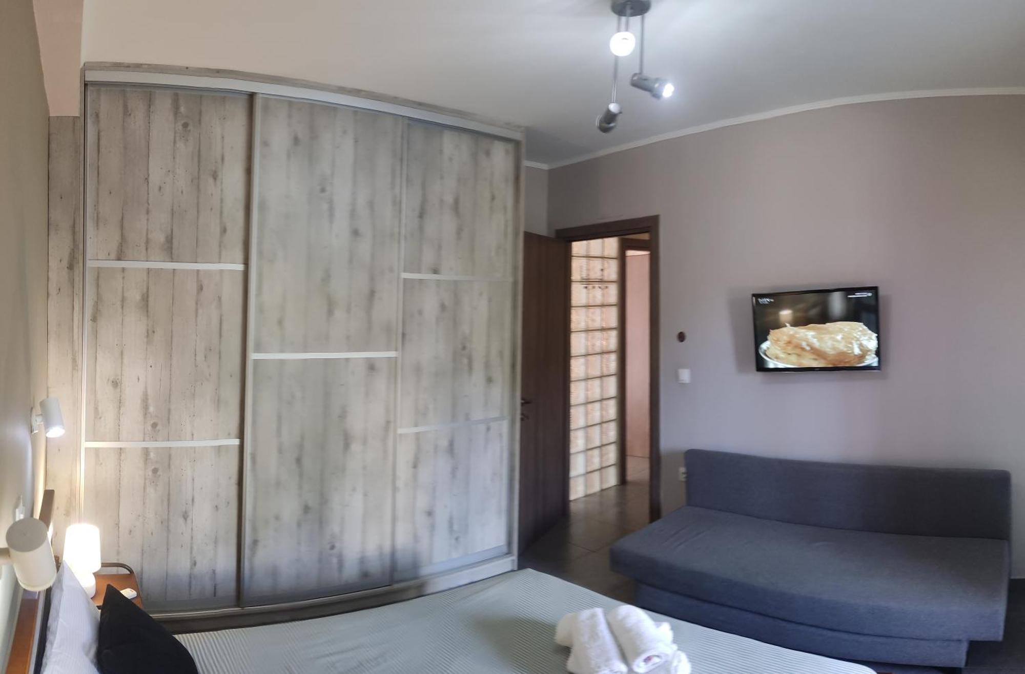 Vasilikis Apartment Kalamata Exteriör bild